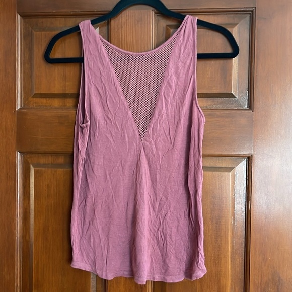 ALO Women's Mauve Sleeveless Top SMALL - Picture 3 of 6